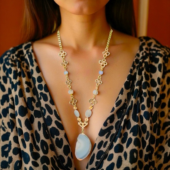 Artisan Hammered Lotus Flower Necklace W/ Agate Pendant Labradorite & Chalcedony - Picture 1 of 17
